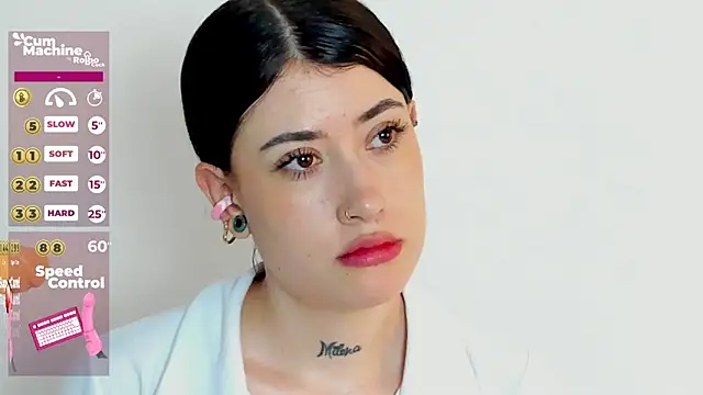 melody suarez online show from December 6, 10:52 pm