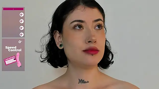 melody suarez online show from December 15, 8:04 pm