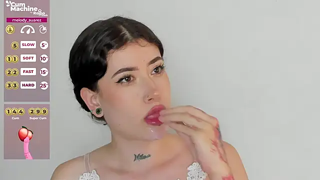 melody suarez online show from February 5, 10:44 pm