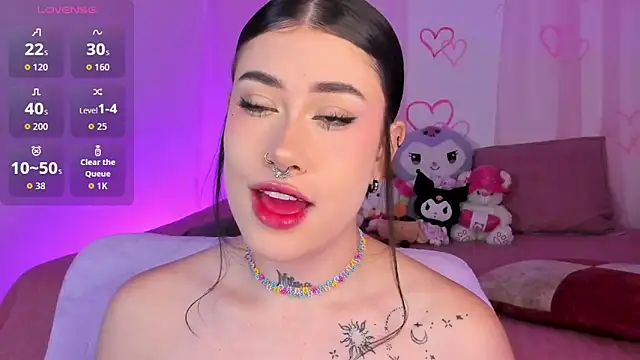 melody suarez online show from October 14, 6:42 pm