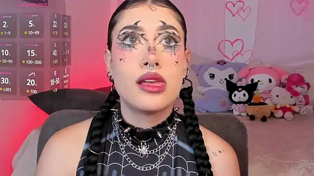 melody suarez online show from October 23, 11:24 pm