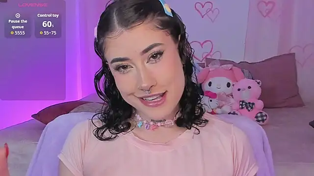 melody suarez online show from November 13, 10:30 pm