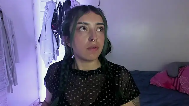 turolita  online show from April 17, 3:53 am