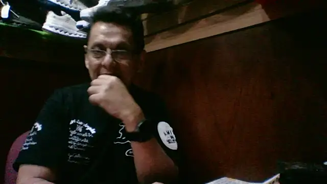 MarcusKelvin online show from November 21, 7:45 pm