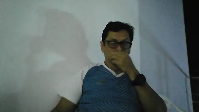 MarcusKelvin online show from April 16, 6:14 am