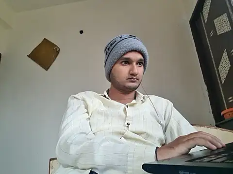 Jonrobinso online show from November 13, 4:33 am