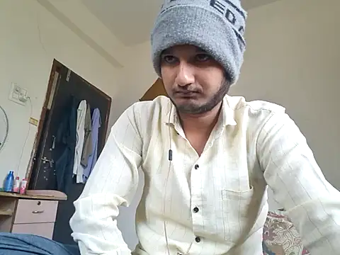 Jonrobinso online show from November 29, 5:21 am