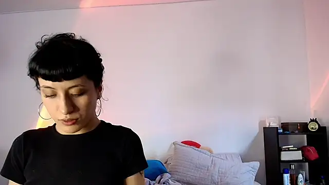 anika lowen02 online show from February 26, 3:30 pm