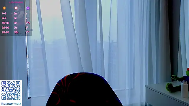 Snapshot of EvelyynLopez chatting on January 27, 7:03 am EvelyynLopez online show from January 27, 7:03 am
