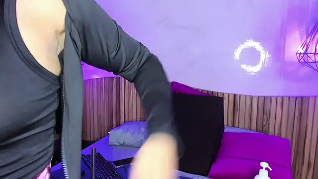 MelaniieRoux online show from January 11, 1:48 am