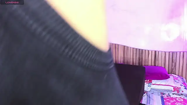 MelaniieRoux online show from January 13, 7:42 pm