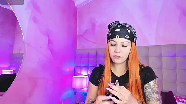 MelaniieRoux online show from February 2, 8:08 pm