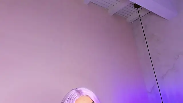 MelaniieRoux online show from February 7, 7:49 pm