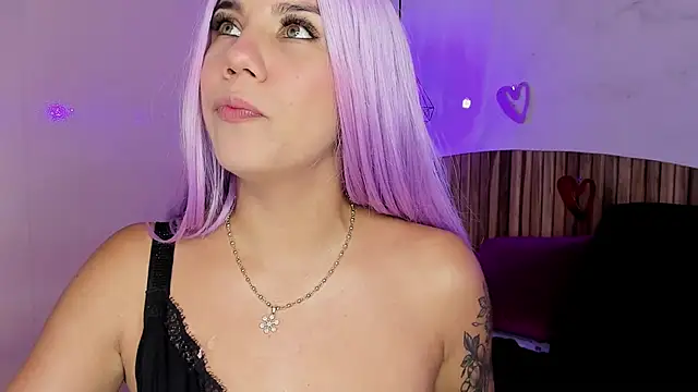 MelaniieRoux online show from February 12, 7:35 pm