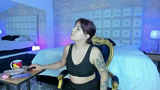 MelaniieRoux online show from September 19, 11:44 am