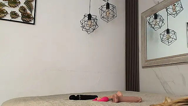 miranda villa online show from October 30, 1:01 pm