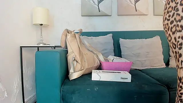 miranda villa online show from November 21, 12:04 pm