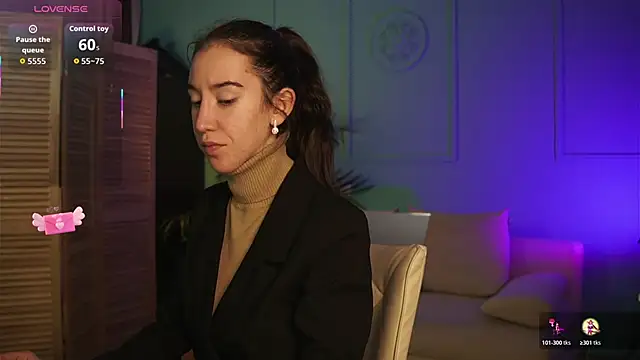 Belle Via online show from November 14, 3:33 pm