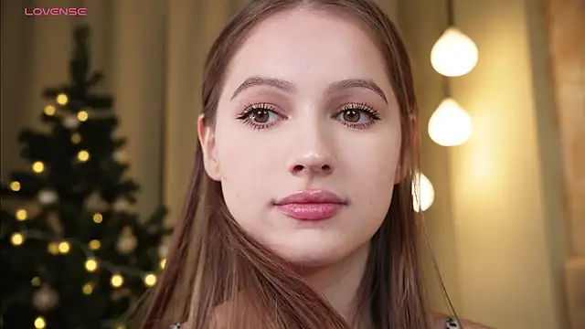 Snapshot of hecola chatting on January 6, 2:21 pm hecola online show from January 6, 2:21 pm