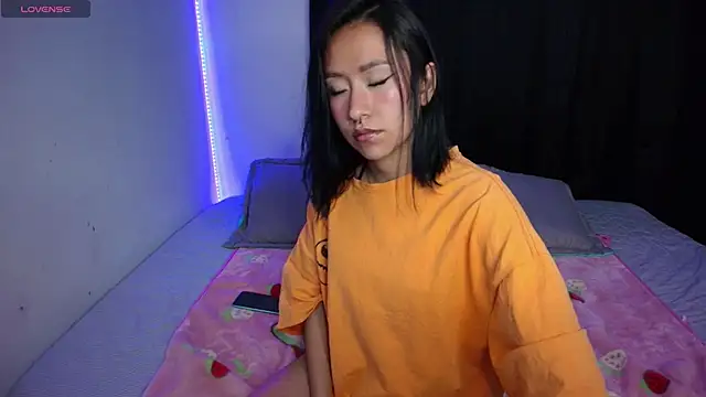 Anne Nicholson online show from January 18, 11:44 pm