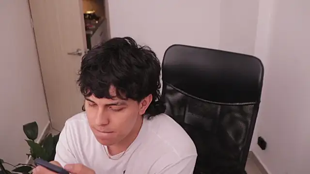 Tony Hoffa online show from March 6, 10:17 pm