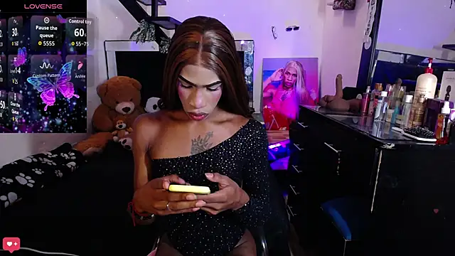 Kendall Gil online show from April 17, 6:44 pm