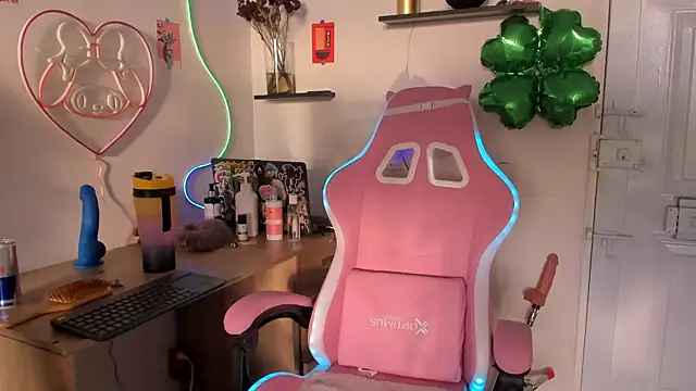 AlyRoses online show from March 21, 10:28 pm