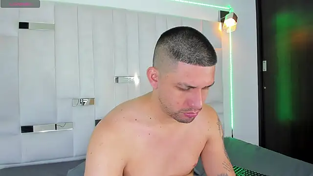 Jacoob19  online show from October 18, 3:09 am