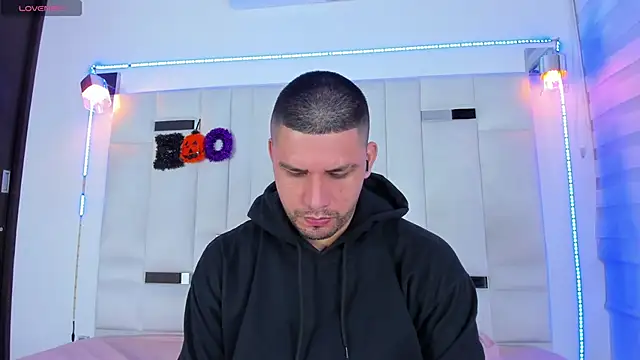 Jacoob19  online show from October 19, 3:40 am