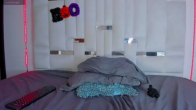 Jacoob19  online show from October 31, 10:11 pm