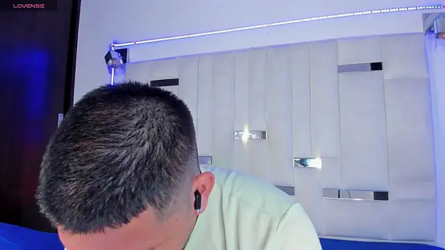 Jacoob19  online show from November 7, 1:11 pm