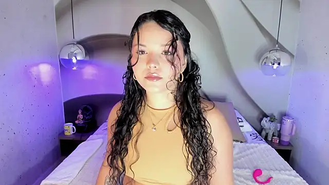 LottiCarter online show from November 12, 2:50 pm