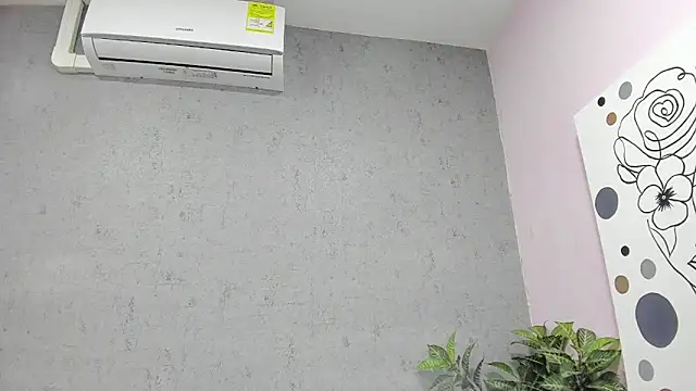 Tiffany mendez online show from January 17, 12:10 pm