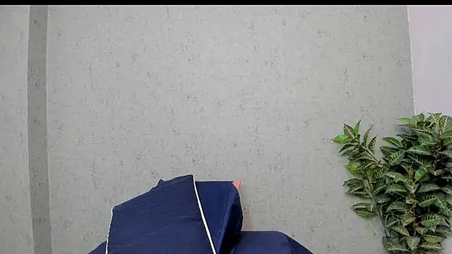 Tiffany mendez online show from February 9, 12:09 pm