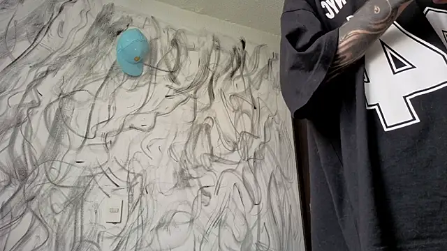 Snapshot of Saturno_v chatting on February 9, 10:08 am Saturno v online show from February 9, 10:08 am