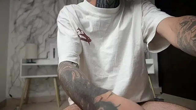 Snapshot of Saturno_v chatting on February 14, 3:09 pm Saturno v online show from February 14, 3:09 pm