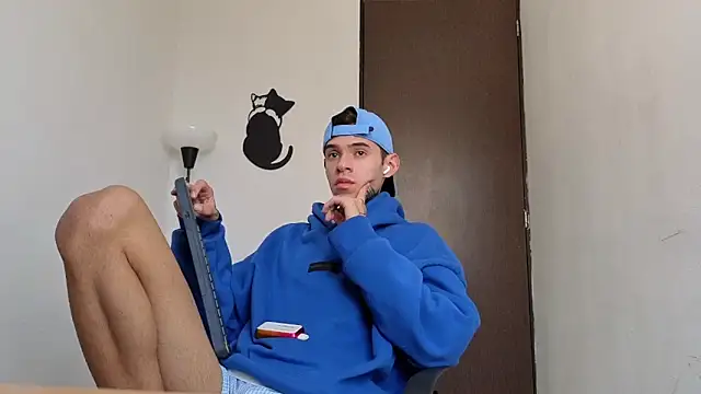 Saturno v online show from April 18, 1:04 pm