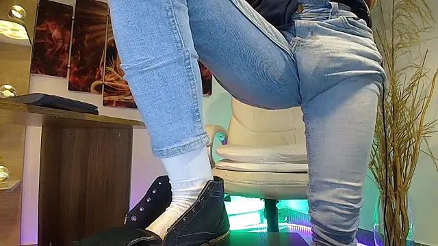 alessandro wye online show from March 17, 3:40 pm