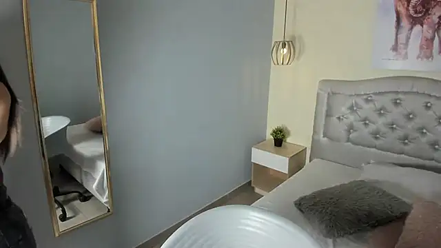 escarleth   online show from November 25, 12:38 pm