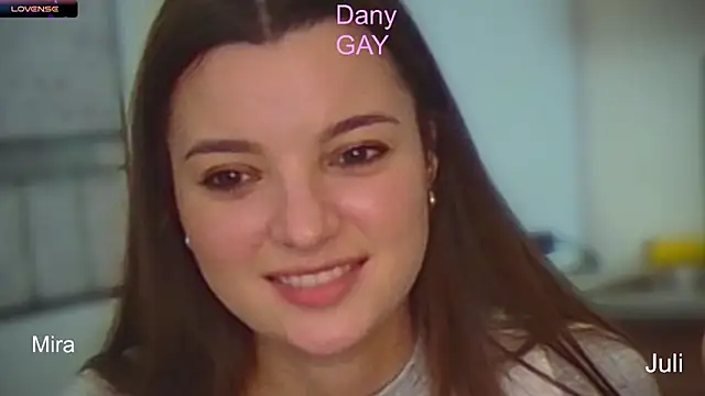 Snapshot of fcjuicy_pussy chatting on December 3, 4:06 pm fcjuicy pussy online show from December 3, 4:06 pm