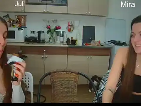 Snapshot of fcjuicy_pussy chatting on February 9, 6:26 pm fcjuicy pussy online show from February 9, 6:26 pm
