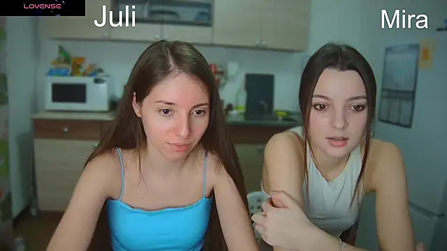 Snapshot of fcjuicy_pussy chatting on February 18, 7:30 pm fcjuicy pussy online show from February 18, 7:30 pm