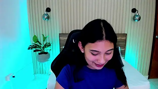 Snapshot of melody_flowers chatting on December 28, 3:59 pm melody flowers online show from December 28, 3:59 pm