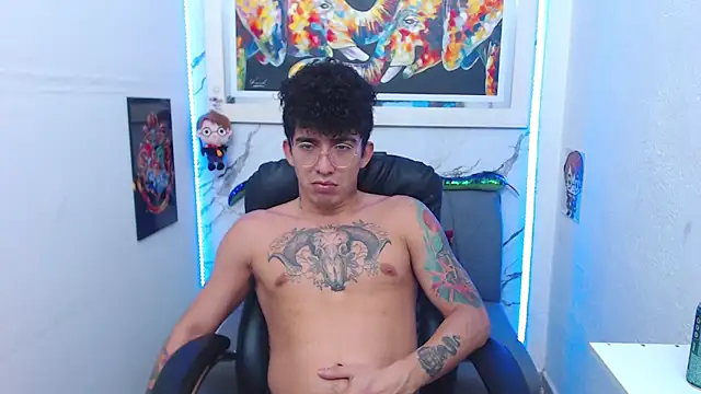 targuerian22 online show from November 9, 4:16 pm