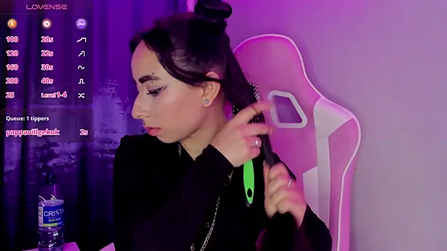 hanna  azumi online show from January 25, 9:47 am