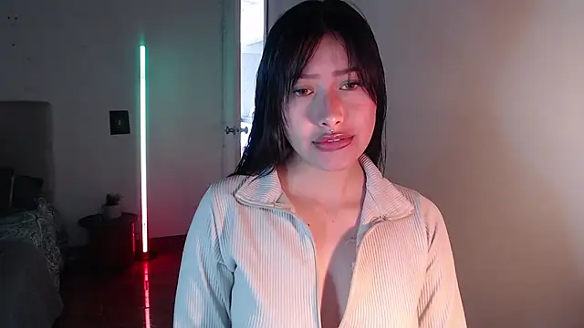 Emilyswan04 online show from January 17, 2:39 pm