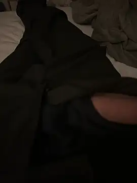 Snapshot of pignoufe chatting on February 18, 9:55 pm pignoufe online show from February 18, 9:55 pm