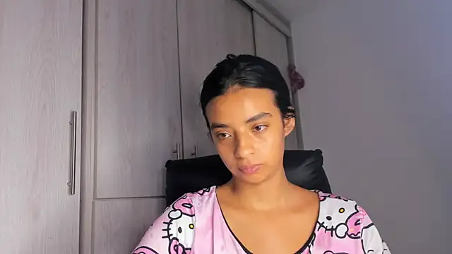 Laura fernandezII online show from November 26, 5:25 pm