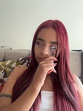 Snapshot of Laura_fernandezII chatting on January 5, 8:34 pm Laura fernandezII online show from January 5, 8:34 pm