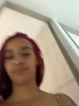 Snapshot of Laura_fernandezII chatting on January 8, 8:00 pm Laura fernandezII online show from January 8, 8:00 pm